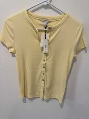 Banana Republic Short Sleeve Button-Front Top in Light Yellow